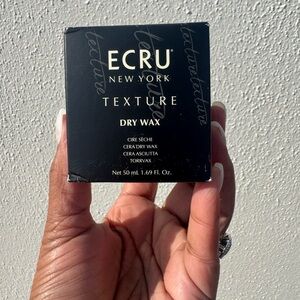 ECRU New York Texture Dry Wax - Black Packaging